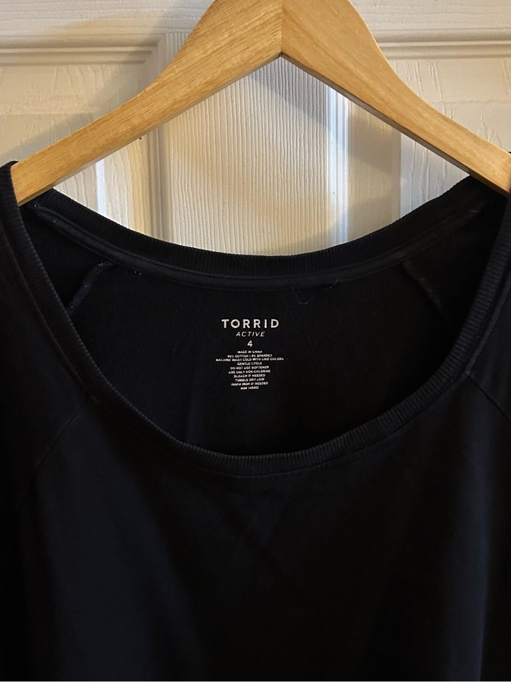 Torrid Black Scoop Neck Active Long Sleeve Top - Picture 3 of 5